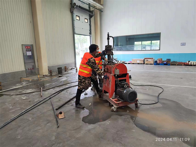 亭湖厂房地面下沉塌陷注浆加固施工